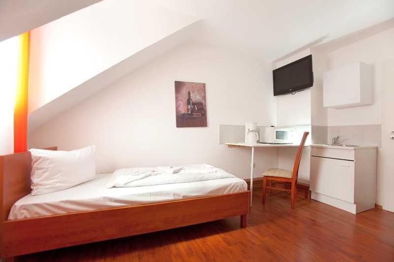 Hotel Jasmin Pforzheim Kamer foto